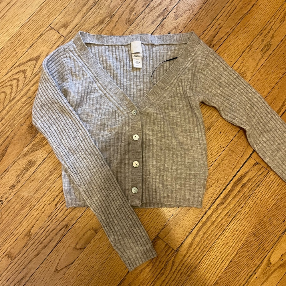 Cropped Ribbed Cardigan